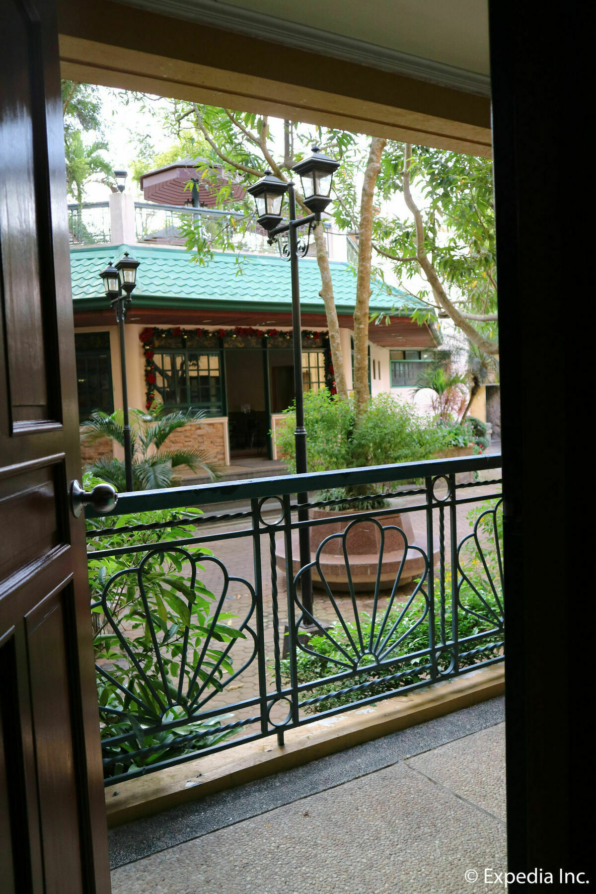 Sunrise Holiday Mansion Tagaytay City Eksteriør bilde