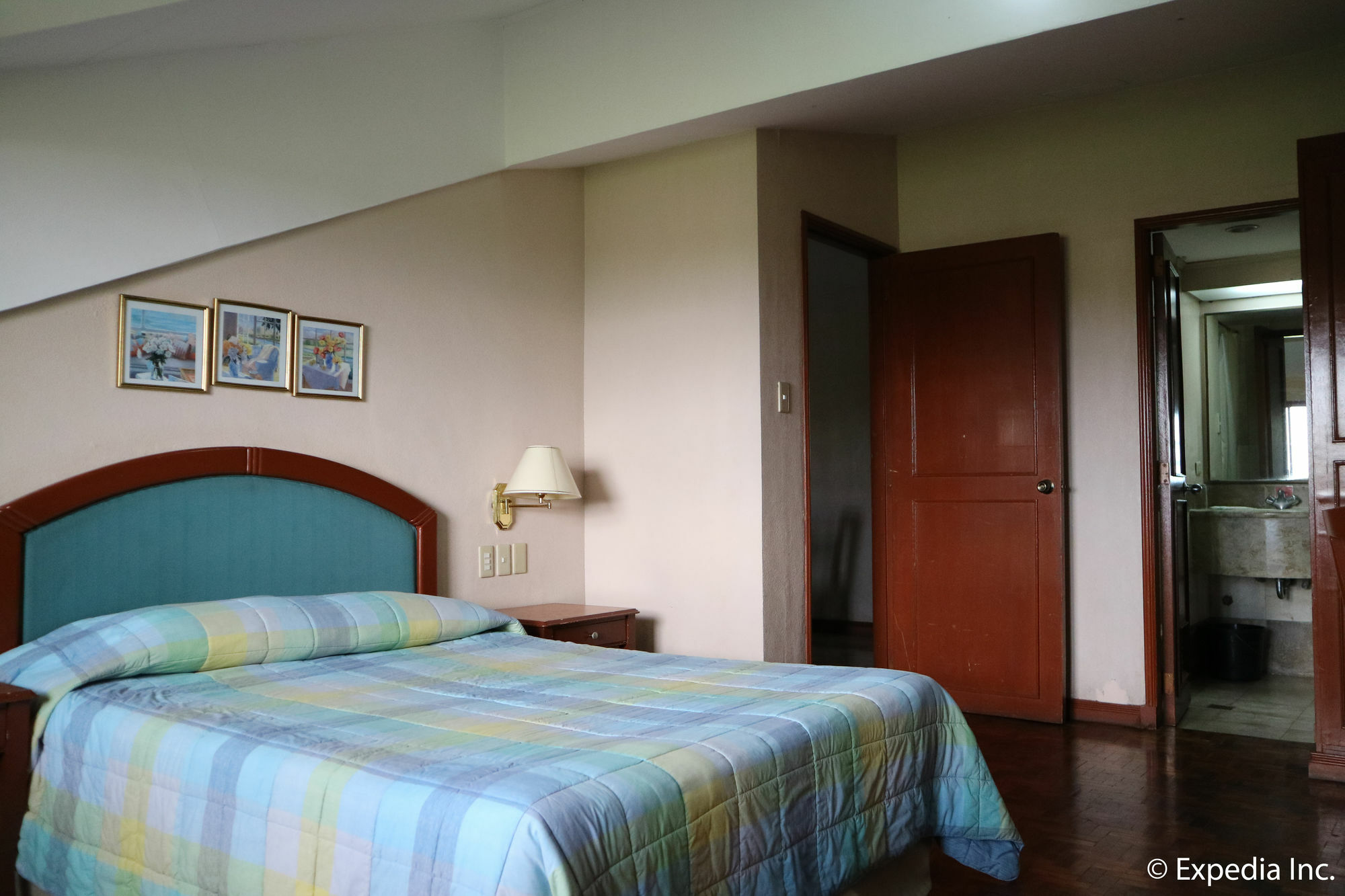 Sunrise Holiday Mansion Tagaytay City Eksteriør bilde
